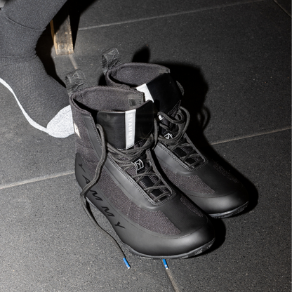 YAMMY Flux Mid Blackout boxing boots