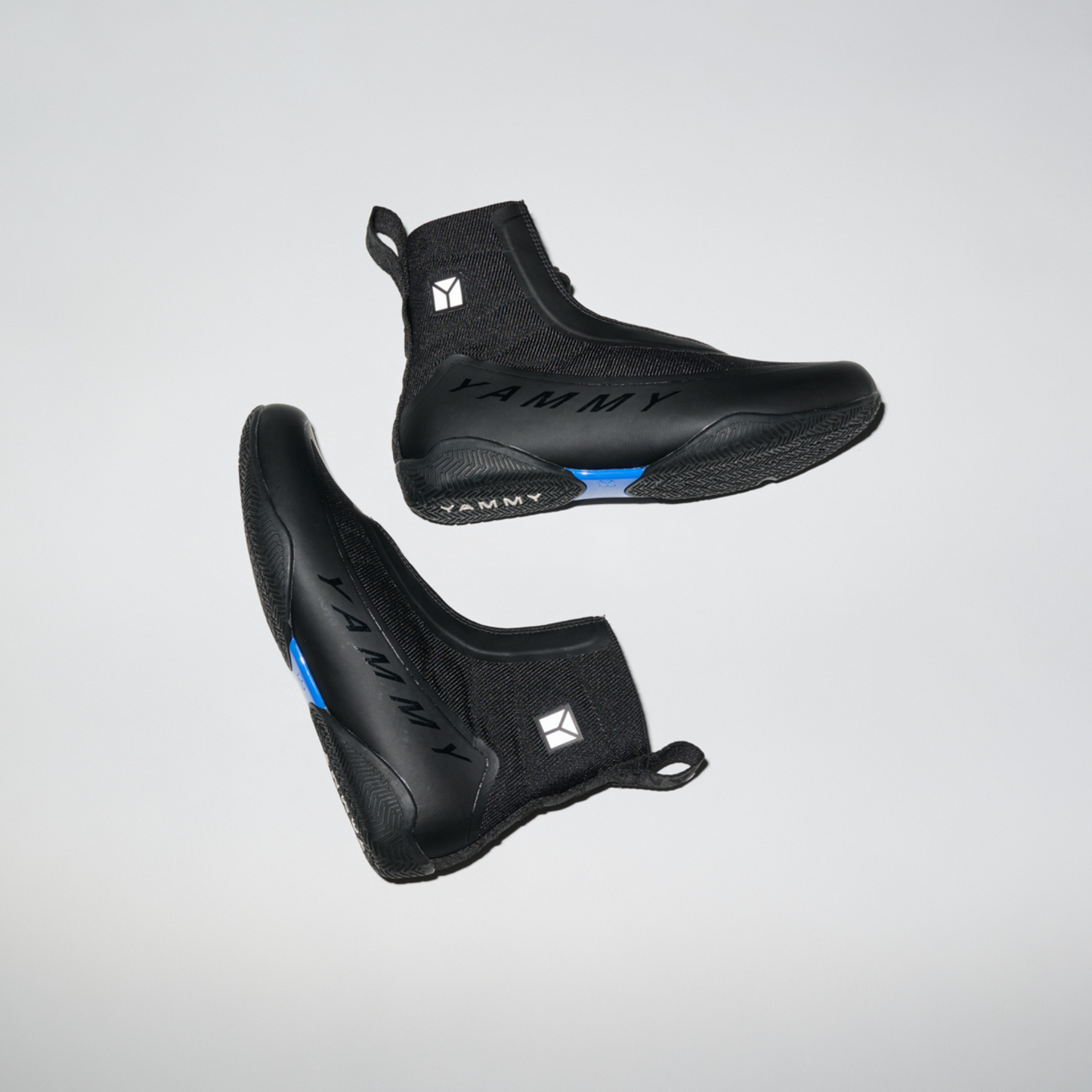 YAMMY Flux Mid Blackout boxing boots