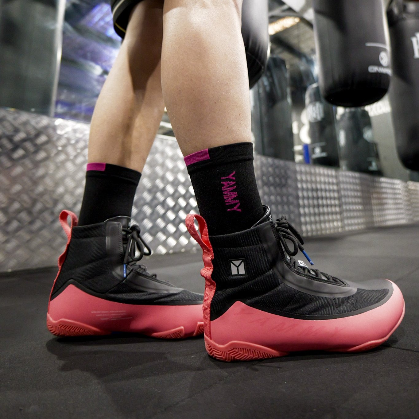 YAMMY Flux Mid Black/Coral Boxing Boots