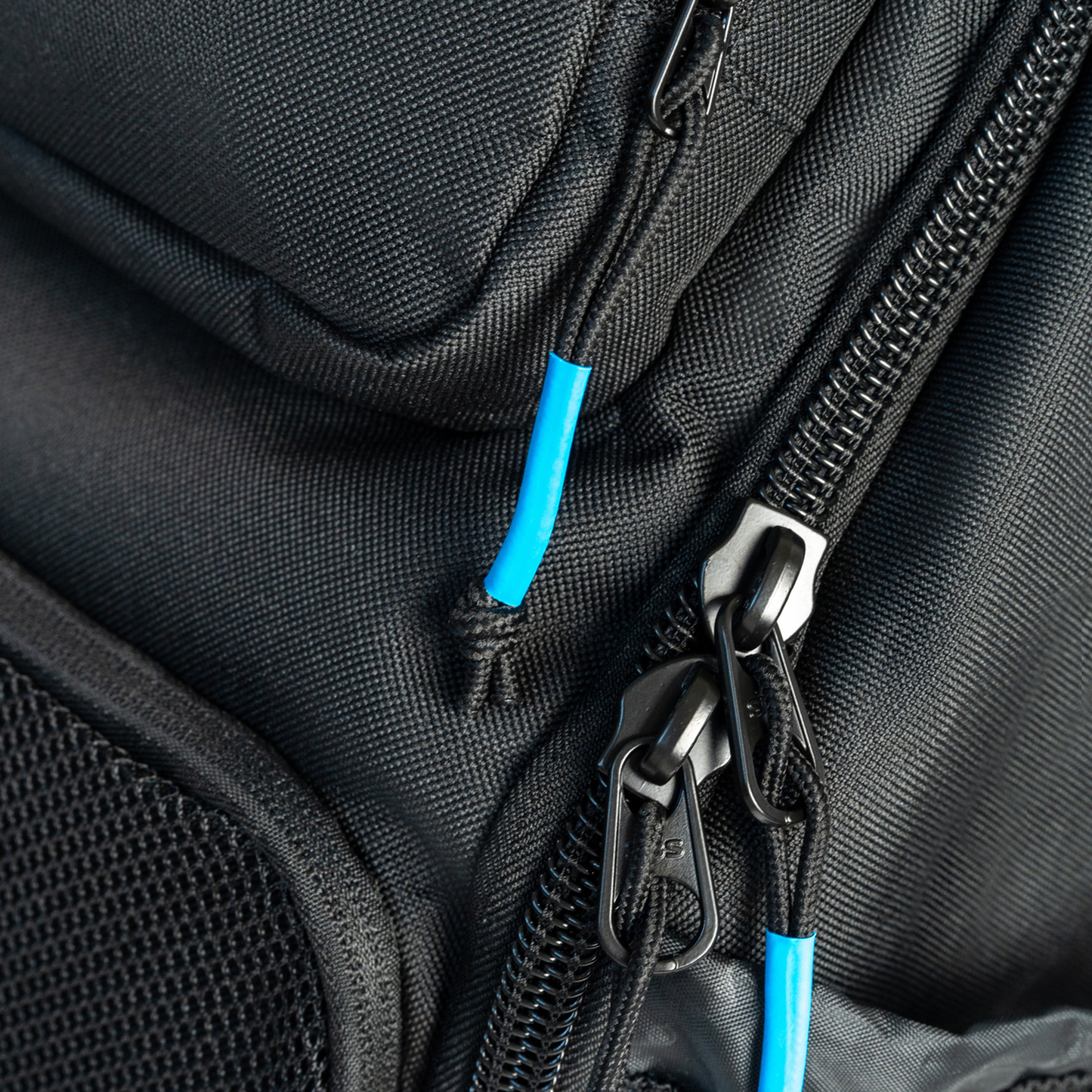 CORNER BACKPACK