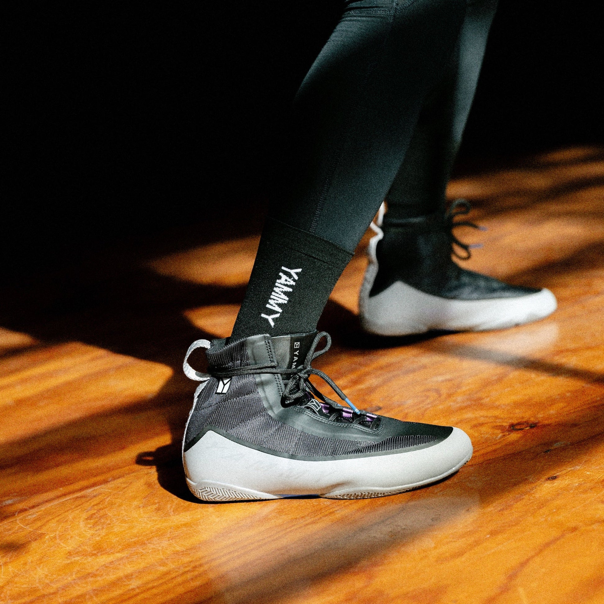 YAMMY Boxing Flux Mid Black/Warm Grey Boxing Boots
