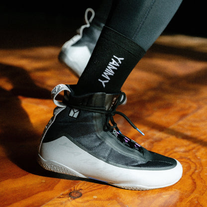 YAMMY Boxing Flux Mid Black/Warm Grey Boxing Boots